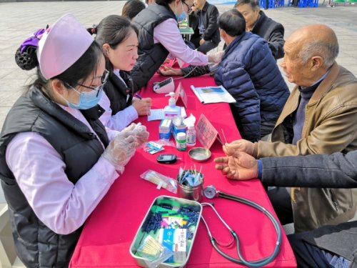 河南誉美肾病医院参加31个爱国卫生月义诊宣传活动